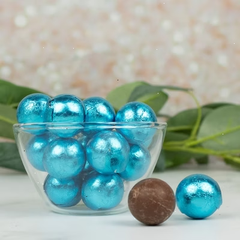 204 Pcs It's A Boy Stars Themed Hershey's Miniatures and Chocolate Balls (3.24lb)