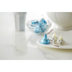 HERSHEY'S Kisses Cookies 'N' Creme Chocolate Candy - 9.1oz